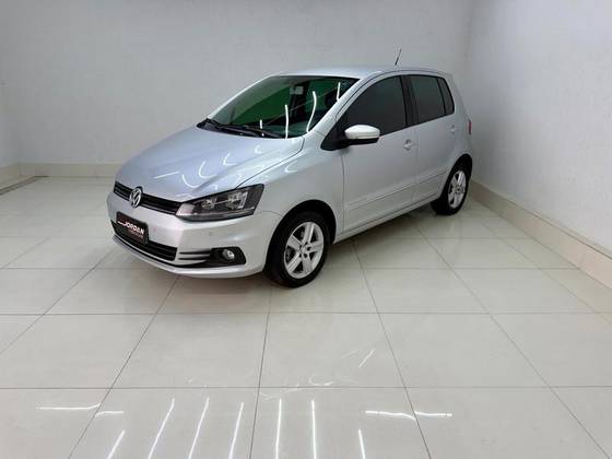 VOLKSWAGEN FOX 1.0 MPI COMFORTLINE 12V FLEX 4P MANUAL VOLKSWAGEN FOX 1.0 MPI COMFORTLINE 12V FLEX 4P MANUAL